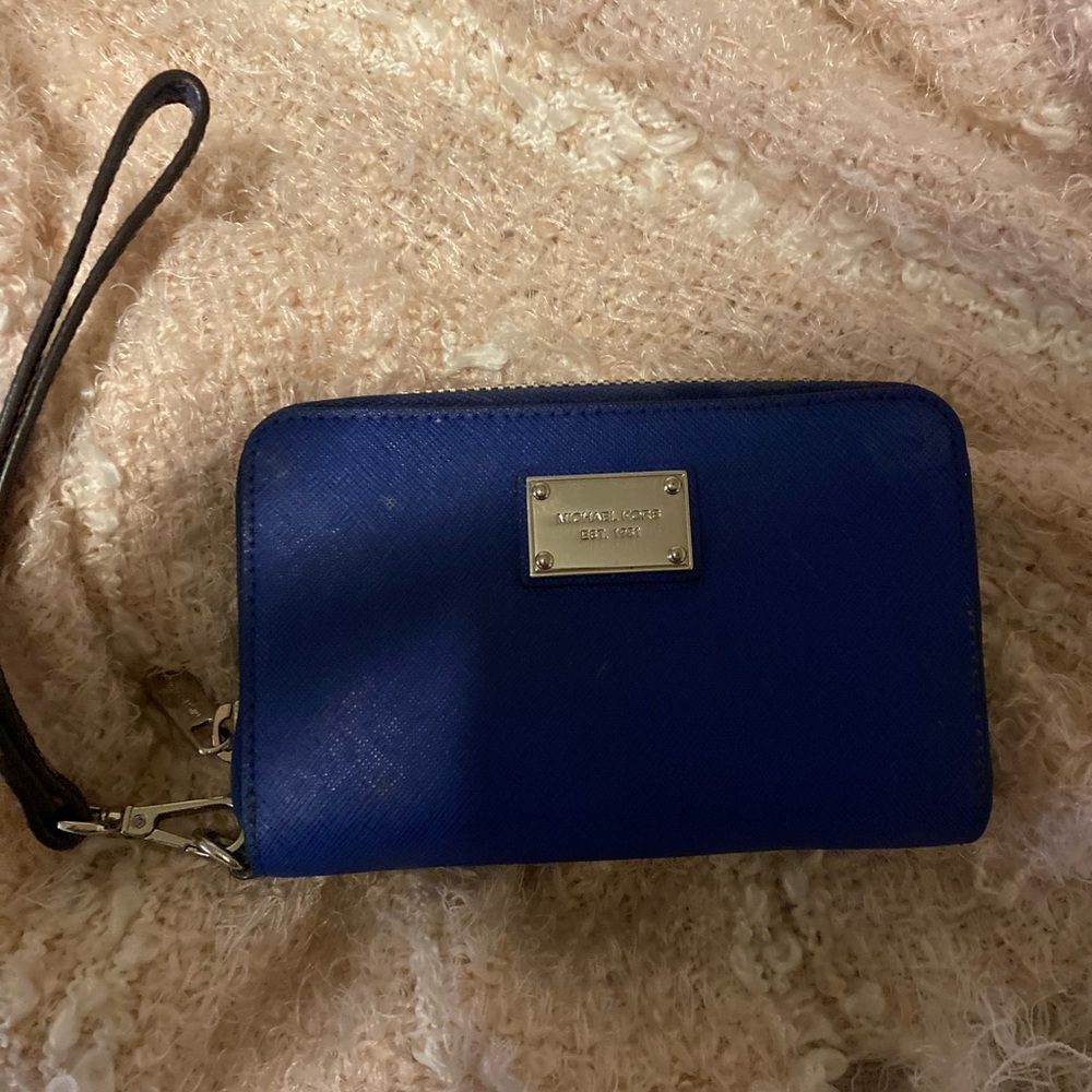 Wallet clutch